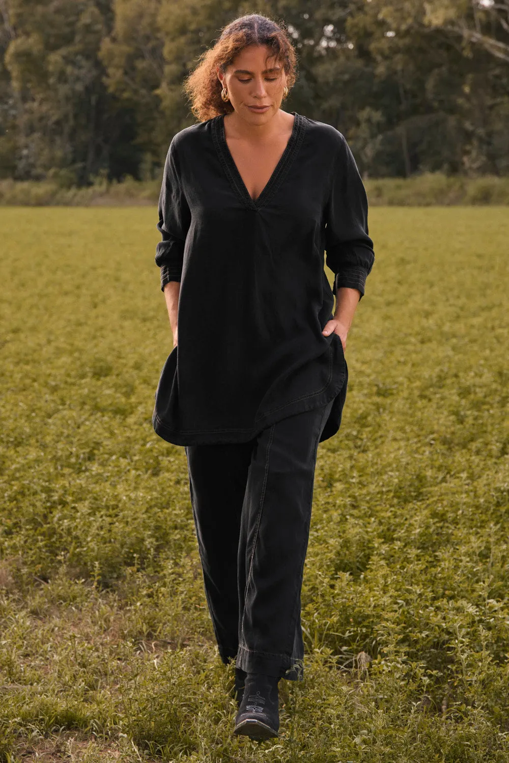 Breezy Tencel Relaxed Pant in Black