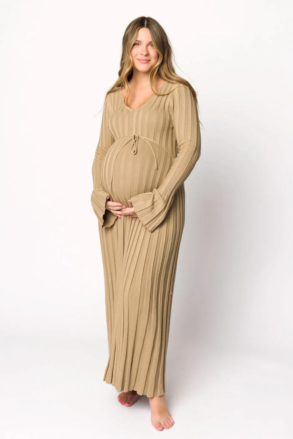 Hadley Long Sleeve V-Neck Knit Maxi Dress in Dune