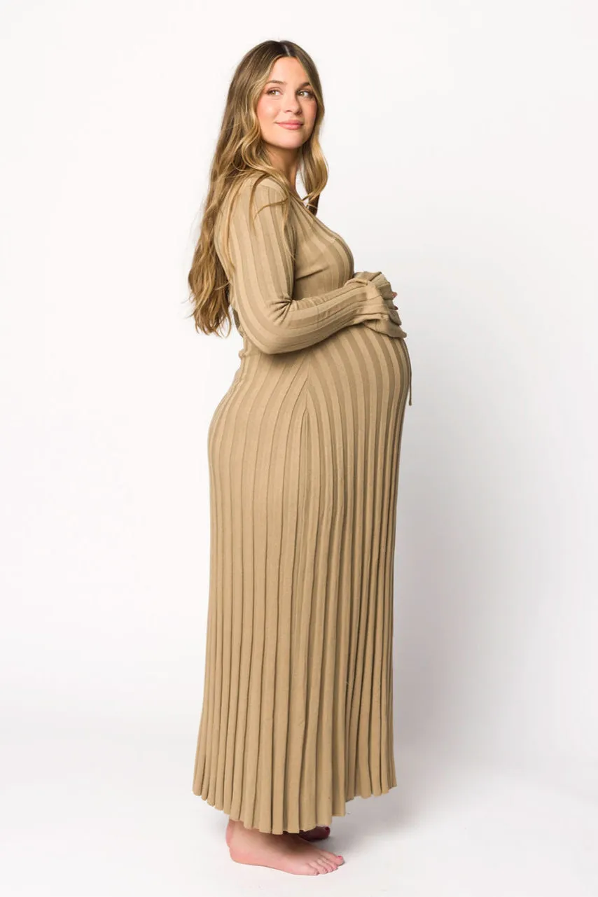 Hadley Long Sleeve V-Neck Knit Maxi Dress in Dune