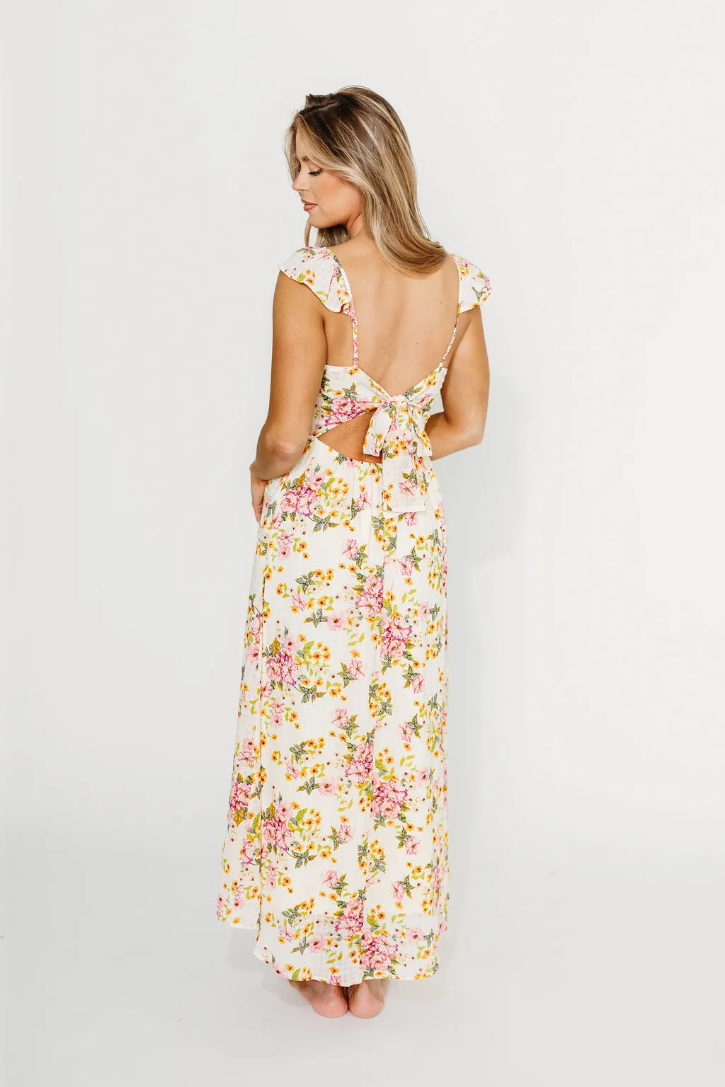 Jada Floral Flutter Sleeve Open Back Midi Dress in Natural/Dusty Pink