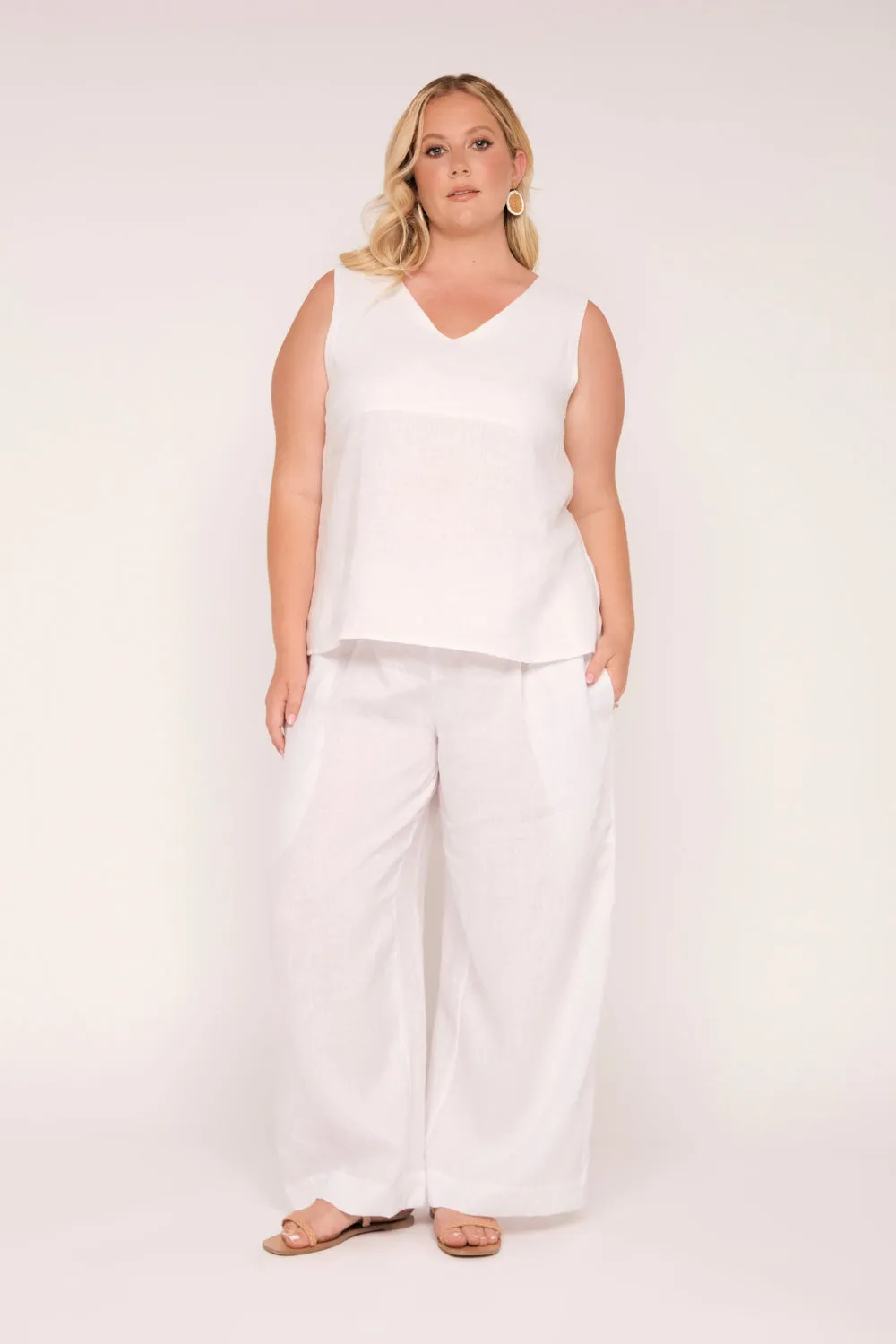 Liliana Linen Wide Leg Pant in White