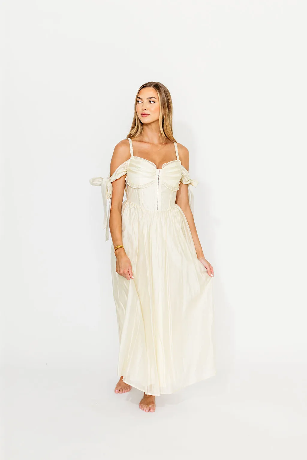 Paulina Sleeveless Sweetheart Midi Dress in Ecru