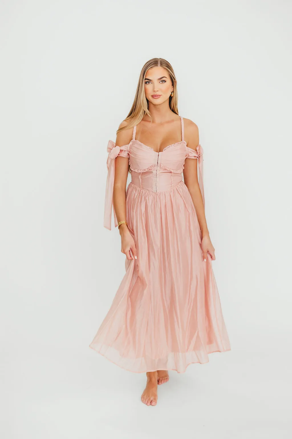 Paulina Sleeveless Sweetheart Midi Dress in Vintage Rose
