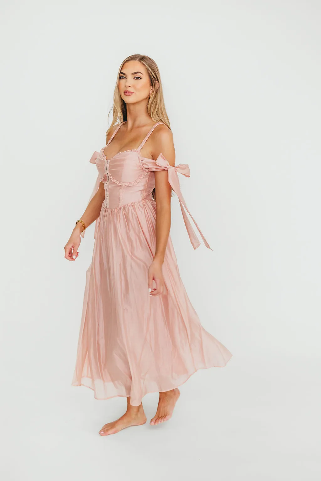 Paulina Sleeveless Sweetheart Midi Dress in Vintage Rose