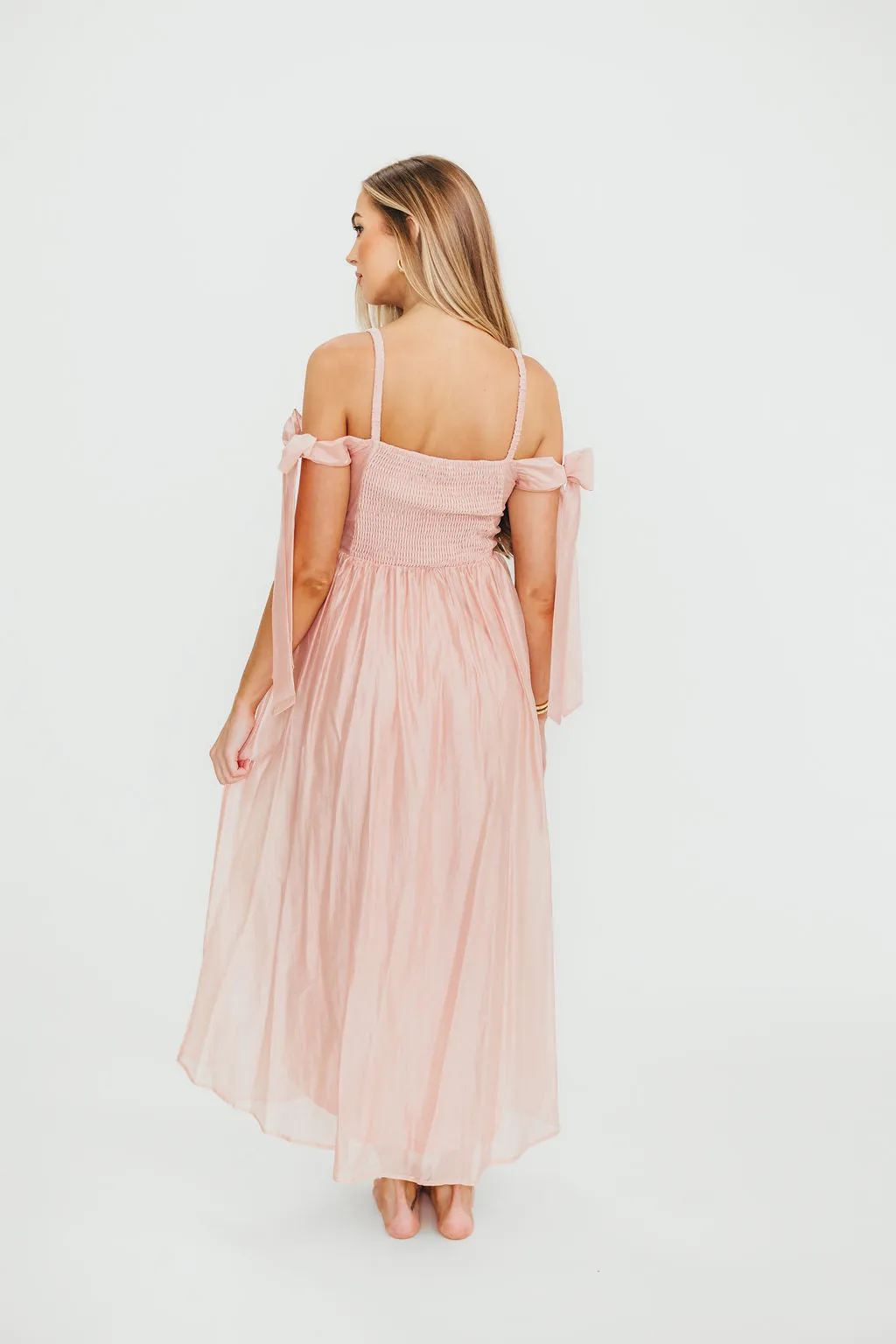 Paulina Sleeveless Sweetheart Midi Dress in Vintage Rose
