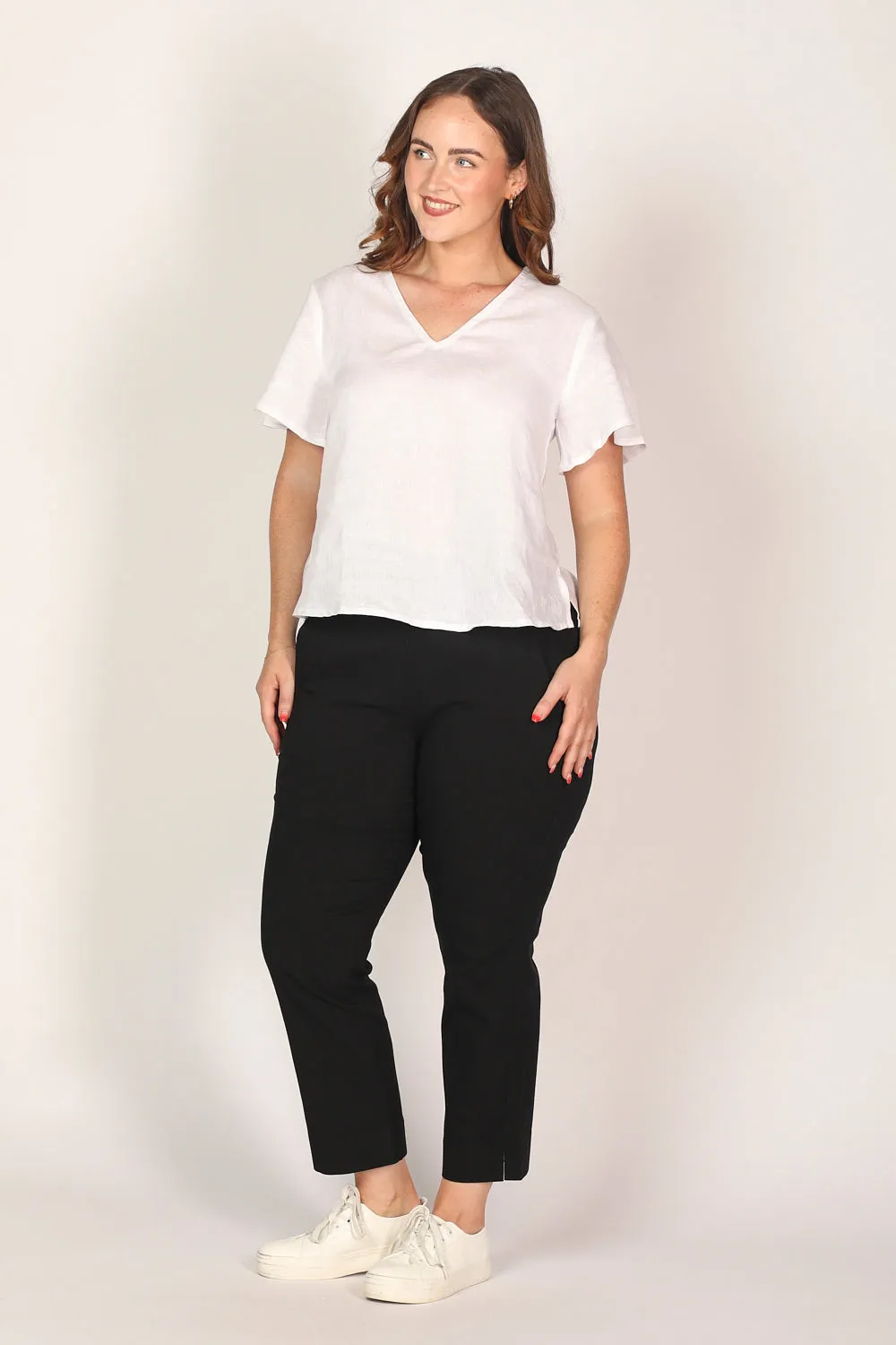 Regular Length Stretch Capri Pant in Black