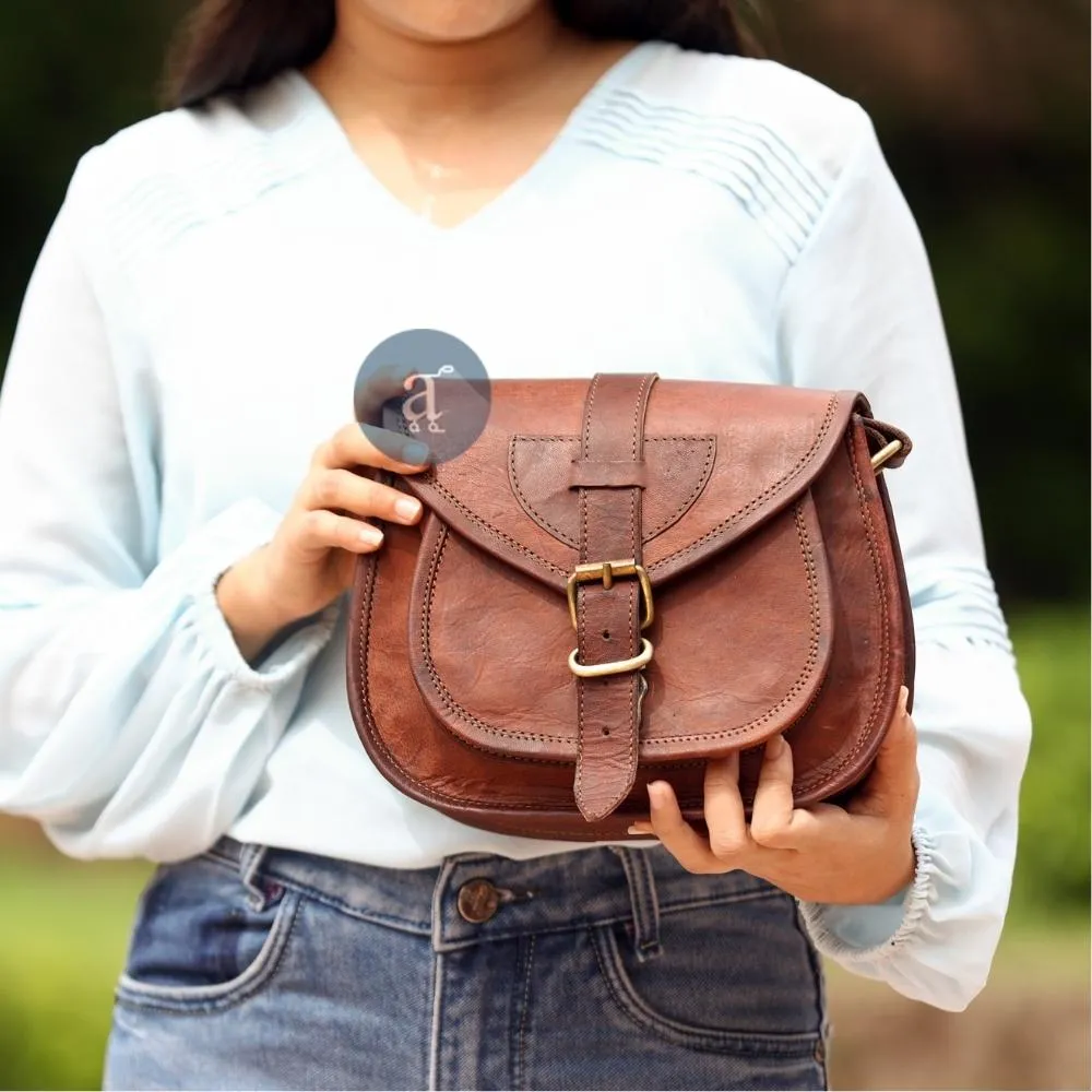 Saddle Purse