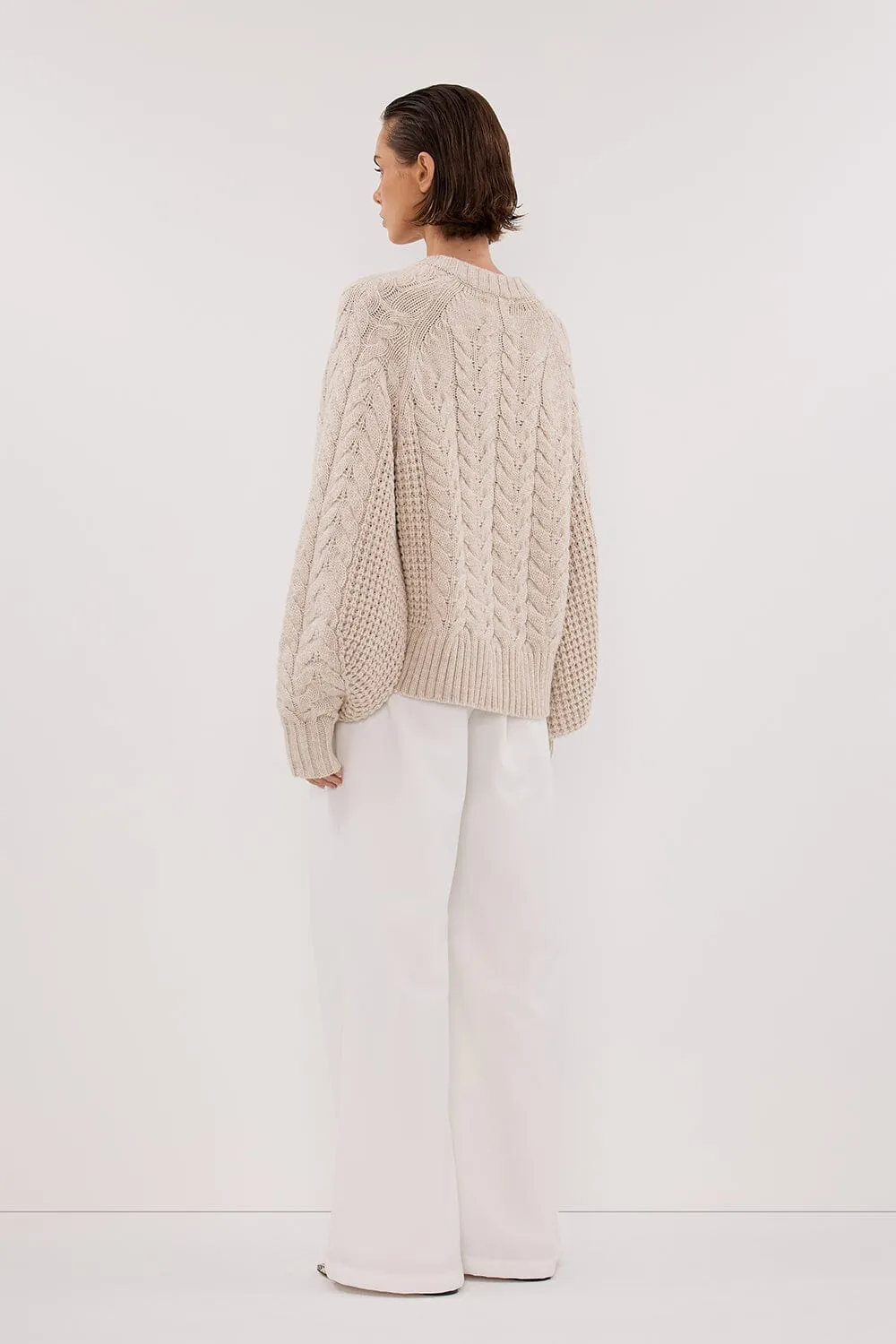 TOM CHALK CABLE KNIT CARDIGAN