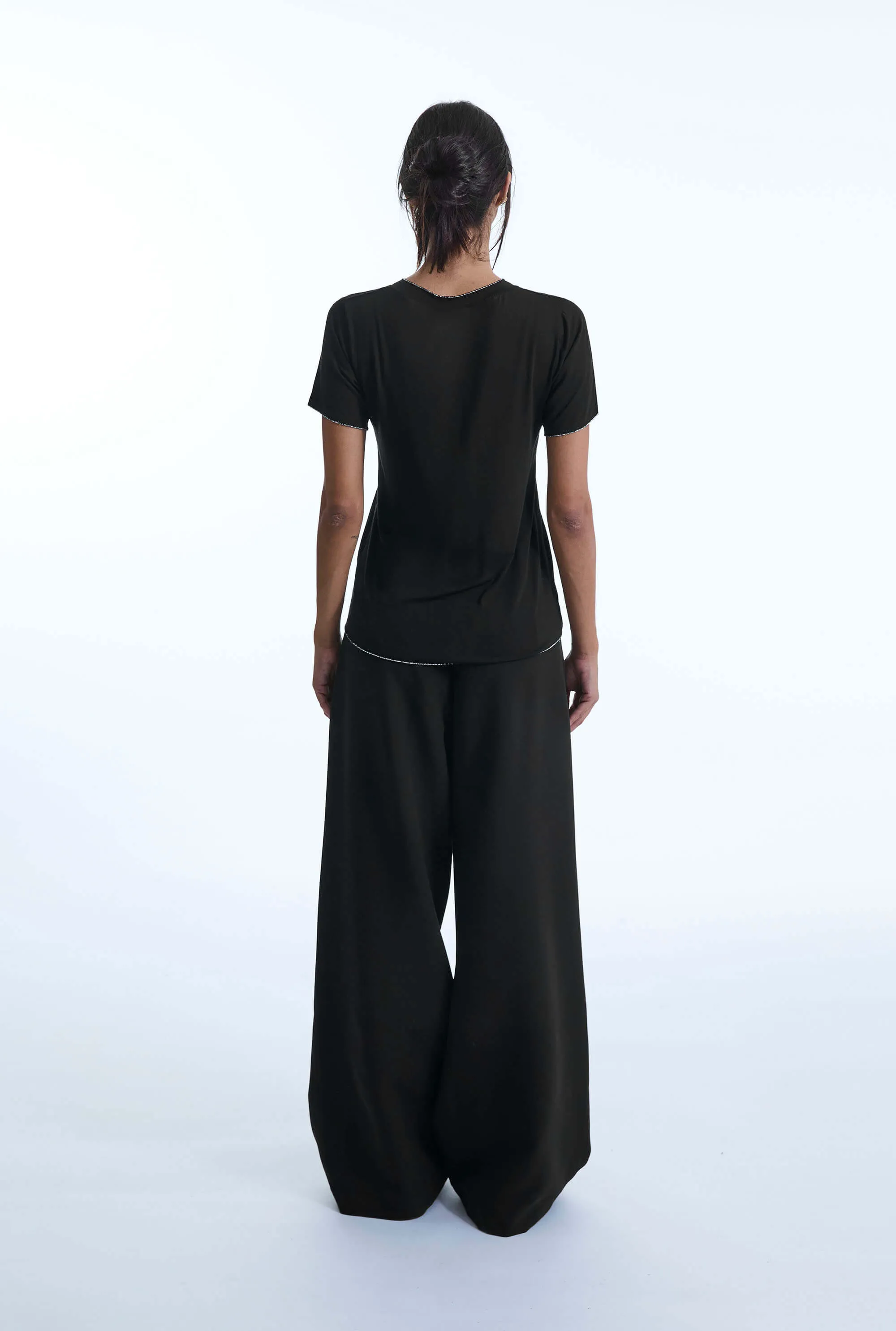 V-neck Black T-shirt
